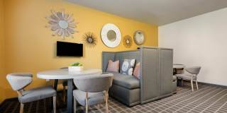 Greentree Gallery 13