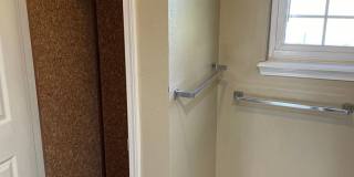 Darling 1 Bed, 1.5 Bath Townhouse with small Fenced Yard! Gallery 36