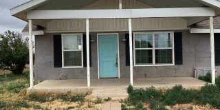 Beautiful 3 Bed House - Horses Allowed!! Gallery 1
