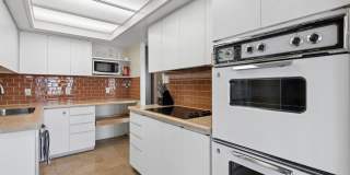 2323 N Central Avenue Gallery 4
