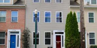 Spacious 3 Bedroom on 3rd St Gallery 1