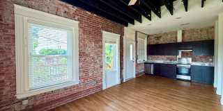 {2201 - D} Updated Pendleton Heights Condo Available Immediately {2201 - D} Updated Pendleton Heights Condo Available Immediately Gallery 4