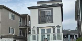 Beachfront 2-Bed, 2.5-Bath House w/2-Car Garage in Imperial Beach Gallery 1