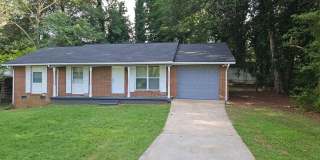 Charming 3BR House in Jonesboro Gallery 1