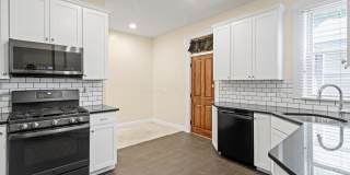 22 E Frankfort Street Gallery 17