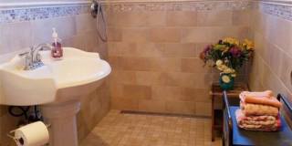 17 Bungalow Walk Gallery 9
