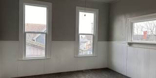 256 4th Street Gallery 1