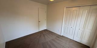 NW Condo Near Shopping Center Available Now! Gallery 12