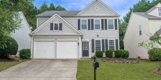 Spacious 3BR Alpharetta Home with Pool, Tennis, Washer/Dryer & Private Backyard Gallery 1
