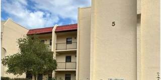 2 Bedroom Condo in Gated ISLAND HOUSE Gallery 1