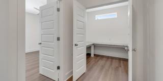 Spacious 2-Bedroom Home with Bonus Room Gallery 18