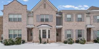 Modern Living in the Heart of Pleasant View Village! Gallery 1