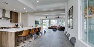 7210 Shallowford Avenue Gallery 21
