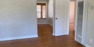 Spacious 2 Bedroom 1 Bath House in Eagle Rock Gallery 14