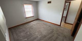 Bright & Spacious 3-Bedroom Home with Large Backyard Gallery 9