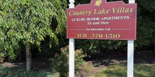 1000 Country Lake Court Gallery 1