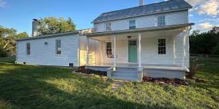 1983 Howardsville Tpke Gallery 1