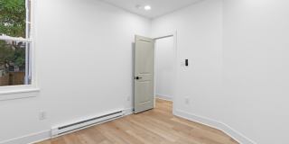 4503 North 19th Street - 2 Gallery 24
