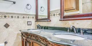 1701 ELM Street Gallery 64