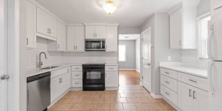 4 Bedroom Ranch w/ Fenced Yard Gallery 10