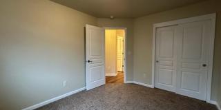 Well maintained home in desirable neighborhood! Gallery 18