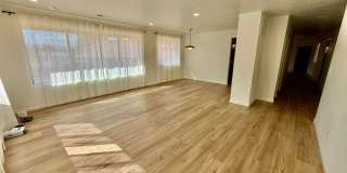 Remodeled 3-BR Home in Bloomington Gallery 11