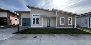 Senior Living Community (55+) - Built In 2021 - High End 2/2 Home With Full Access To Onsite Recreation Center With Pool! Gallery 1