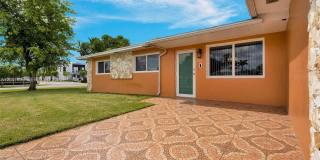 19102 NW 33rd Pl Gallery 3