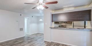 Deer Oaks Gallery 22