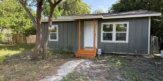 Newly Remodeled 2/1 with Large Backyard - MORE PICTURES COMING Gallery 1