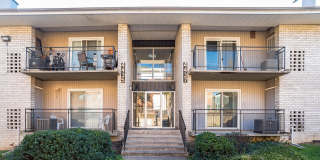 Raleigh Court Apartments Gallery 13