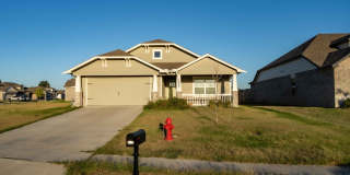 New Build Simmons Home and RARE - 4 Bedroom Owasso home Gallery 1