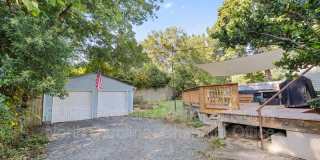 1638 Academy St Gallery 26