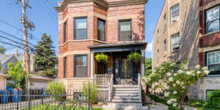 3614 N Hoyne Gallery 1