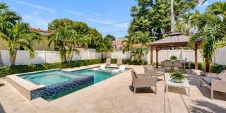 1535 HOLLYWOOD Boulevard Gallery 1