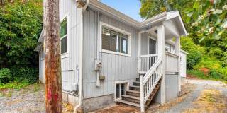 Newly renovated 2 bed 1 bath home in Admiral, West Seattle Newly renovated 2 bed 1 bath home in Admiral, West Seattle Gallery 1
