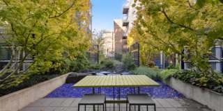 Smith & Burns Gallery 9