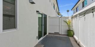 Steps from 17th Street - Beautifully Updated 2 Bed, 2.5 Bath Townhome in Newport Beach Gallery 11