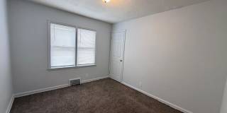 18703 Waltham Street Gallery 12