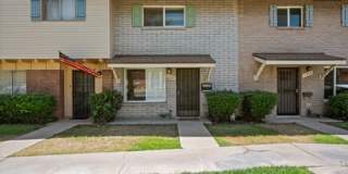 1533 West Hazelwood Street Gallery 1