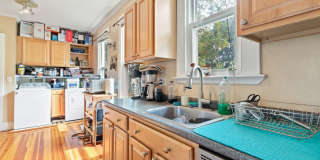 253 W Elm Street unit: 2 Gallery 5