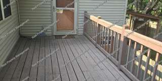Spacious 2nd Floor 2 Bedroom Apartment Gallery 1