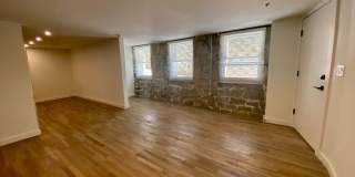 Andrews Court Gallery 99