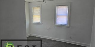 Gorgeous 3 BED 1 BATH - 1,200 Available Now!!! Gallery 9