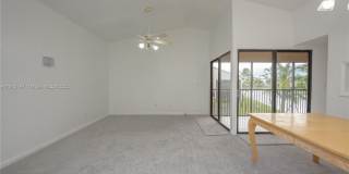 820 N Franklin Ave Gallery 2