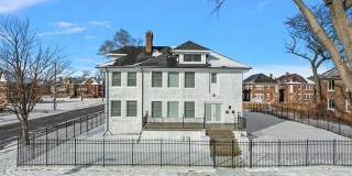 2080 Gladstone Street Gallery 1