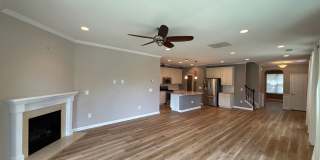 Townhouse in the Glenmore Garden Community! Gallery 10