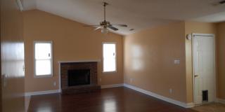 3 BR 2 BA in Midway Park Gallery 7