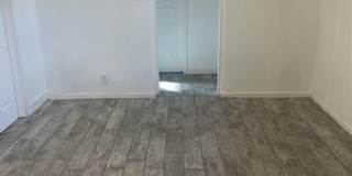 Minutes to U of A Duplex Gallery 9