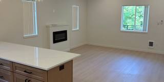 CDA Duplex with a 1200 sq ft Garage! Gallery 4